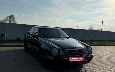 Mercedes-Benz E-Класс, 1996 год, 340 000 рублей, 2 фотография