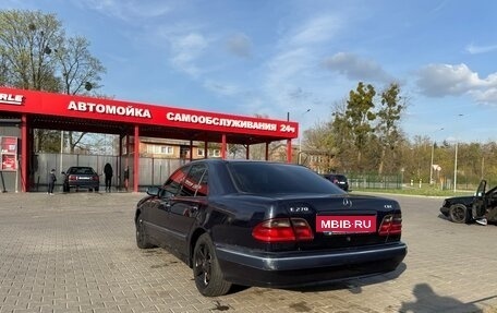 Mercedes-Benz E-Класс, 1996 год, 340 000 рублей, 4 фотография