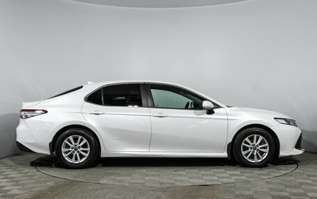 Toyota Camry, 2018 год, 2 300 000 рублей, 4 фотография