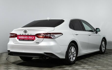 Toyota Camry, 2018 год, 2 300 000 рублей, 5 фотография