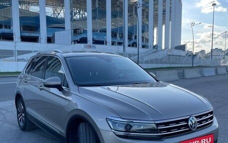 Volkswagen Tiguan II, 2019 год, 3 400 000 рублей, 3 фотография
