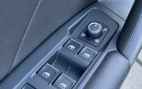 Volkswagen Tiguan II, 2019 год, 3 400 000 рублей, 17 фотография