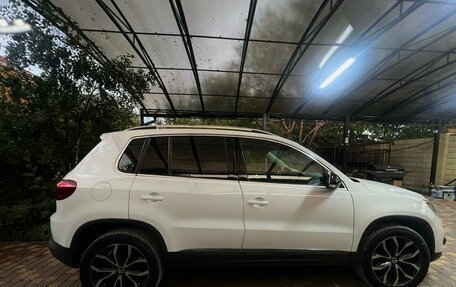Volkswagen Tiguan I, 2015 год, 1 750 000 рублей, 2 фотография