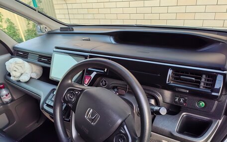 Honda Stepwgn IV, 2017 год, 1 800 000 рублей, 13 фотография