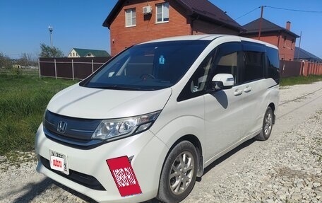 Honda Stepwgn IV, 2017 год, 1 800 000 рублей, 2 фотография
