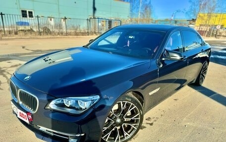BMW 7 серия, 2012 год, 1 800 000 рублей, 3 фотография