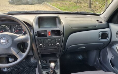 Nissan Almera, 2005 год, 700 000 рублей, 17 фотография
