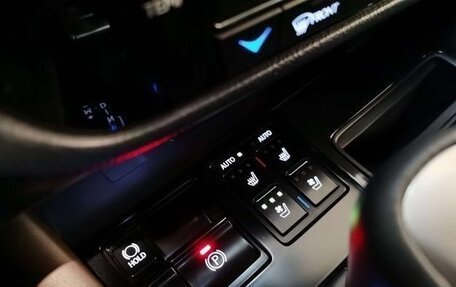 Lexus RX IV рестайлинг, 2022 год, 5 200 000 рублей, 10 фотография