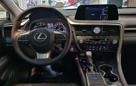Lexus RX IV рестайлинг, 2022 год, 5 200 000 рублей, 6 фотография