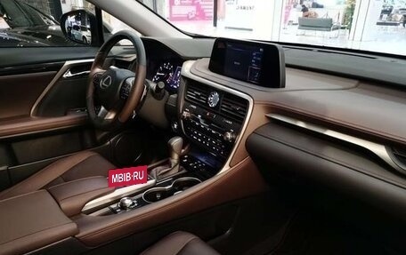 Lexus RX IV рестайлинг, 2022 год, 5 200 000 рублей, 7 фотография