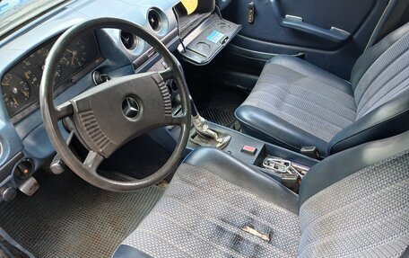 Mercedes-Benz W123, 1979 год, 270 000 рублей, 4 фотография