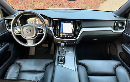 Volvo V60 Cross Country II, 2021 год, 3 630 800 рублей, 4 фотография