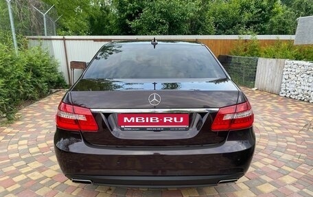 Mercedes-Benz E-Класс, 2011 год, 1 900 000 рублей, 5 фотография