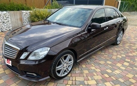 Mercedes-Benz E-Класс, 2011 год, 1 900 000 рублей, 3 фотография