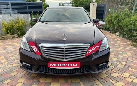 Mercedes-Benz E-Класс, 2011 год, 1 900 000 рублей, 2 фотография