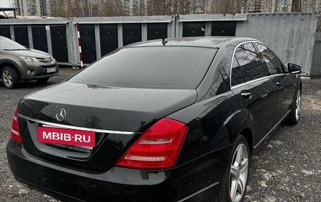 Mercedes-Benz S-Класс, 2013 год, 1 800 000 рублей, 4 фотография