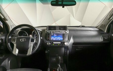 Toyota Land Cruiser Prado 150 рестайлинг 2, 2015 год, 3 295 000 рублей, 10 фотография