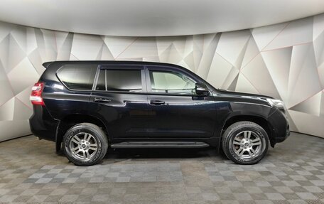 Toyota Land Cruiser Prado 150 рестайлинг 2, 2015 год, 3 295 000 рублей, 6 фотография