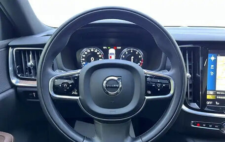 Volvo S60 III, 2021 год, 2 500 000 рублей, 8 фотография