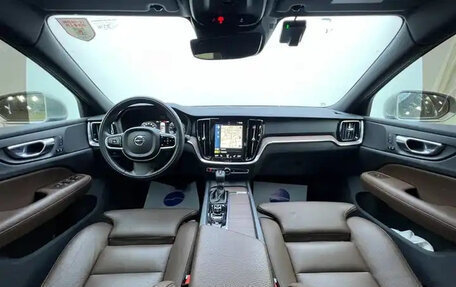 Volvo S60 III, 2021 год, 2 500 000 рублей, 5 фотография