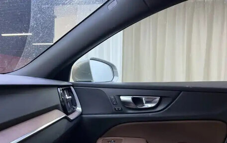 Volvo S60 III, 2021 год, 2 500 000 рублей, 14 фотография