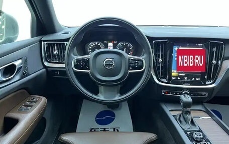 Volvo S60 III, 2021 год, 2 500 000 рублей, 6 фотография