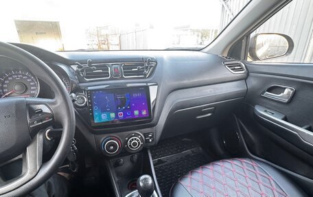 KIA Rio III рестайлинг, 2013 год, 12 фотография