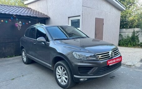 Volkswagen Touareg III, 2015 год, 3 450 000 рублей, 2 фотография