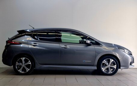 Nissan Leaf II, 2018 год, 1 395 000 рублей, 4 фотография