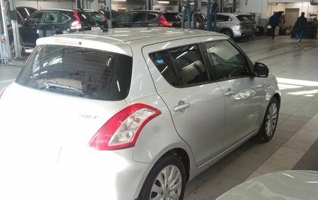 Suzuki Swift IV, 2011 год, 699 000 рублей, 3 фотография