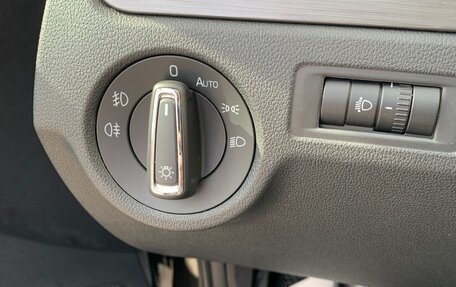 Skoda Rapid I, 2017 год, 1 300 000 рублей, 7 фотография