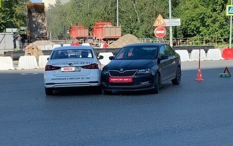 Skoda Rapid I, 2017 год, 1 300 000 рублей, 9 фотография