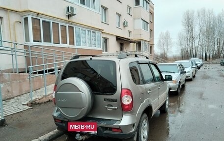 Chevrolet Niva I рестайлинг, 2017 год, 770 000 рублей, 2 фотография