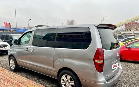 Hyundai Grand Starex Grand Starex I рестайлинг 2, 2011 год, 1 050 000 рублей, 5 фотография