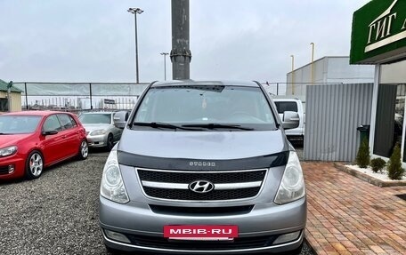Hyundai Grand Starex Grand Starex I рестайлинг 2, 2011 год, 1 050 000 рублей, 2 фотография