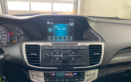 Honda Accord IX рестайлинг, 2015 год, 1 849 999 рублей, 13 фотография