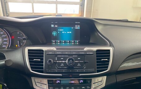 Honda Accord IX рестайлинг, 2015 год, 1 849 999 рублей, 14 фотография