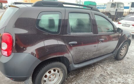 Renault Duster I рестайлинг, 2014 год, 800 000 рублей, 2 фотография