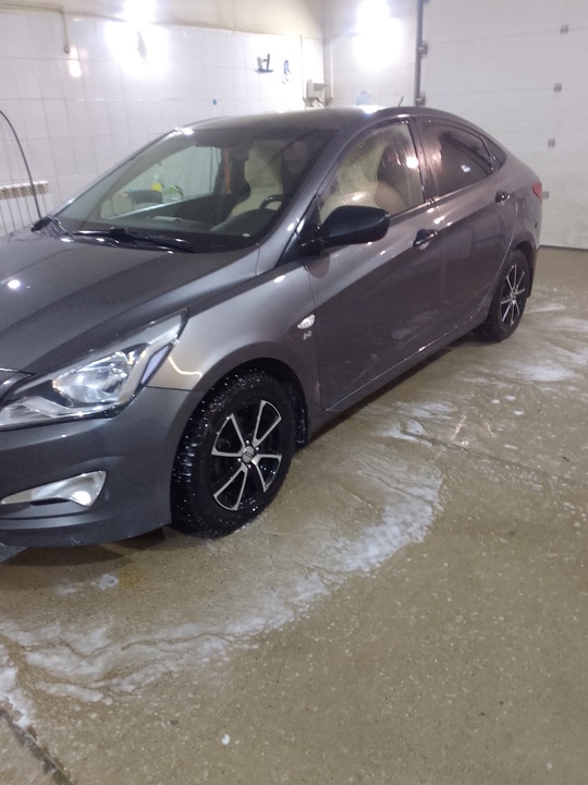 Hyundai Solaris I рестайлинг, 2015 год, 650 000 рублей, 3 фотография