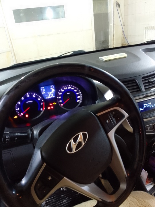 Hyundai Solaris I рестайлинг, 2015 год, 650 000 рублей, 4 фотография