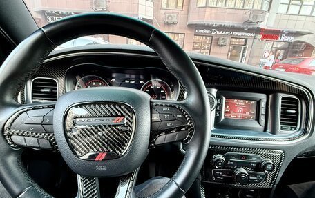 Dodge Charger, 2016 год, 3 280 000 рублей, 15 фотография