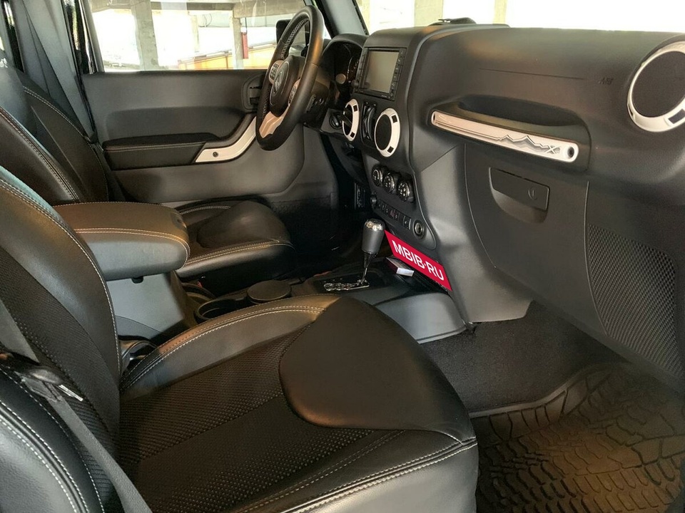 Jeep Wrangler JK, 2015 год, 850 000 рублей, 10 фотография