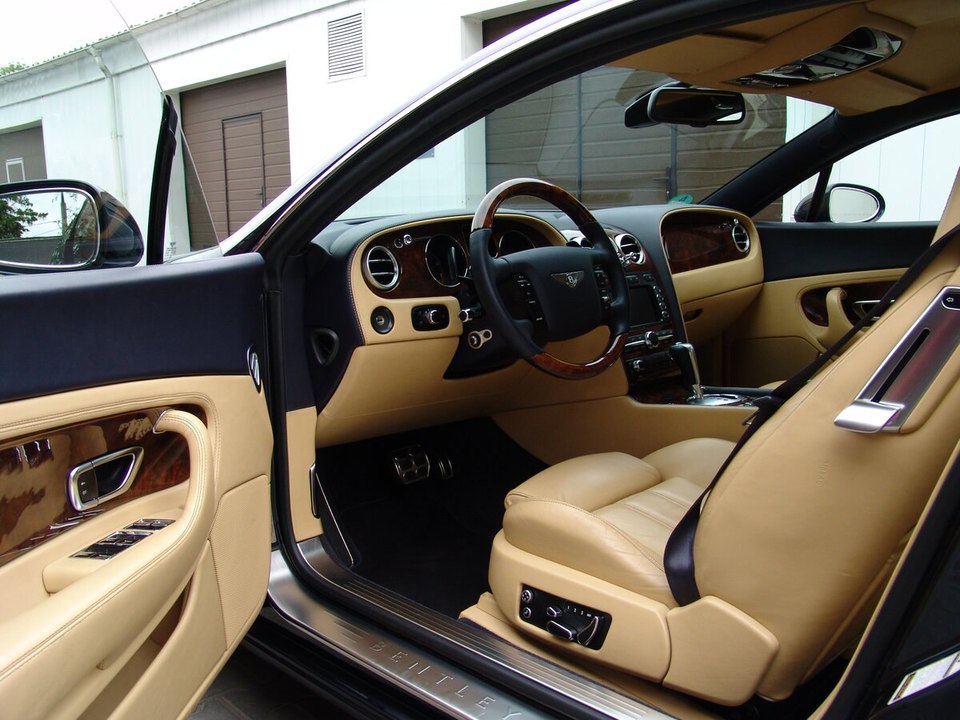 Bentley Continental GT, 2009 год, 850 000 рублей, 11 фотография