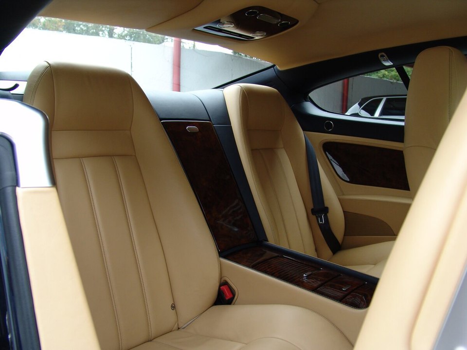 Bentley Continental GT, 2009 год, 850 000 рублей, 17 фотография