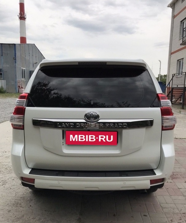 Toyota Land Cruiser Prado 150 рестайлинг, 2017 год, 1 300 000 рублей, 6 фотография