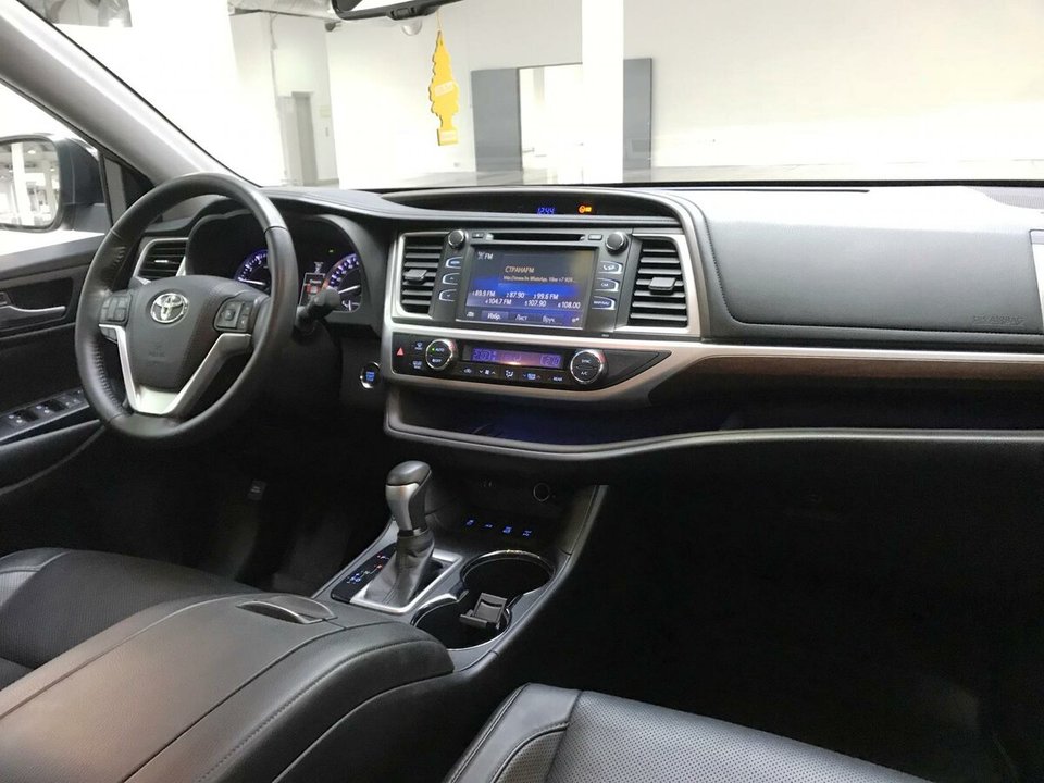 Toyota Highlander III, 2015 год, 960 000 рублей, 2 фотография
