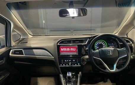 Honda Shuttle II, 2015 год, 1 350 000 рублей, 12 фотография