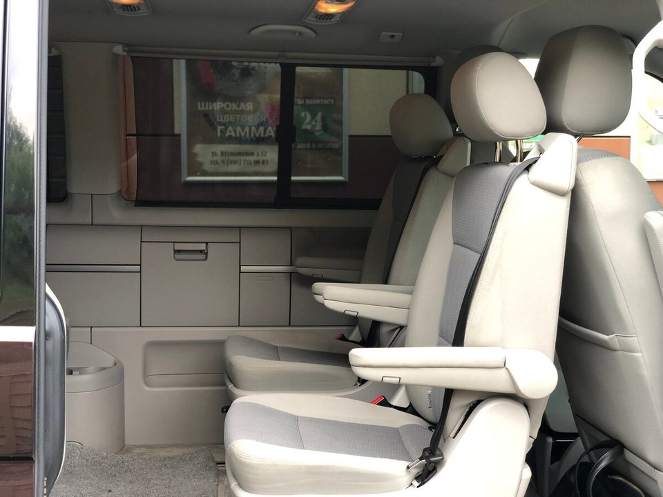 Volkswagen Multivan T6, 2016 год, 1 200 000 рублей, 2 фотография