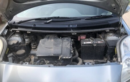 Toyota Vitz, 2010 год, 450 000 рублей, 3 фотография
