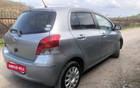 Toyota Vitz, 2010 год, 450 000 рублей, 2 фотография